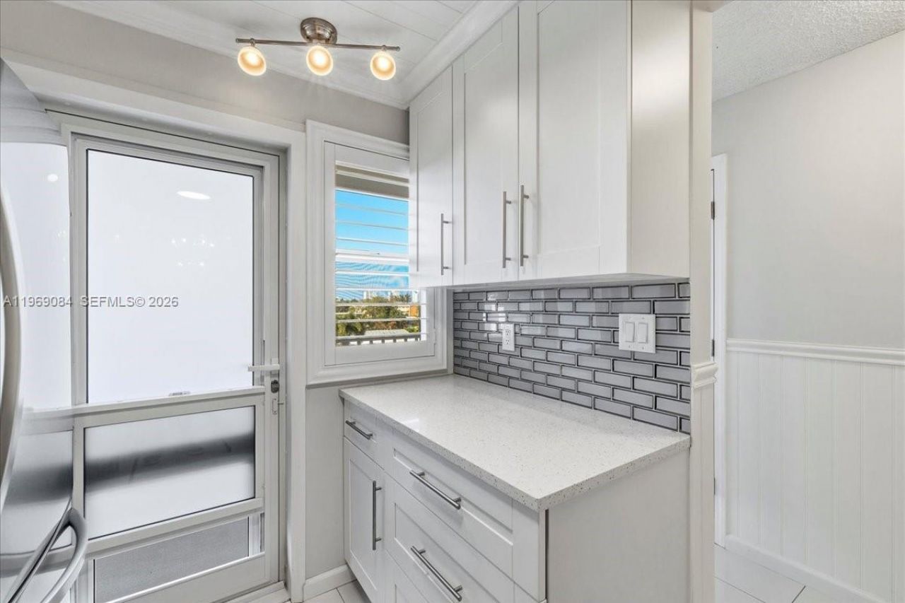 3201 NE 8th St, Unit 405, Pompano Beach, FL 33062 Photo