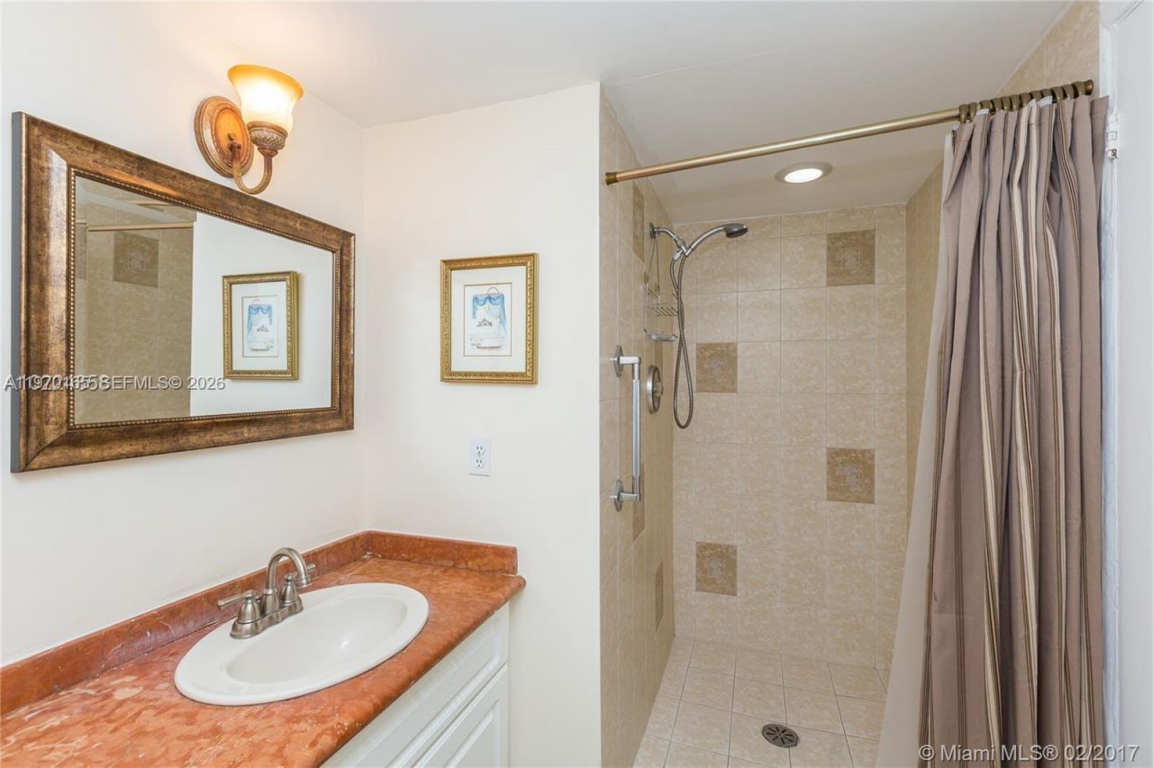 2500 Parkview Dr , Unit 1207, Hallandale Beach, FL 33009 Photo