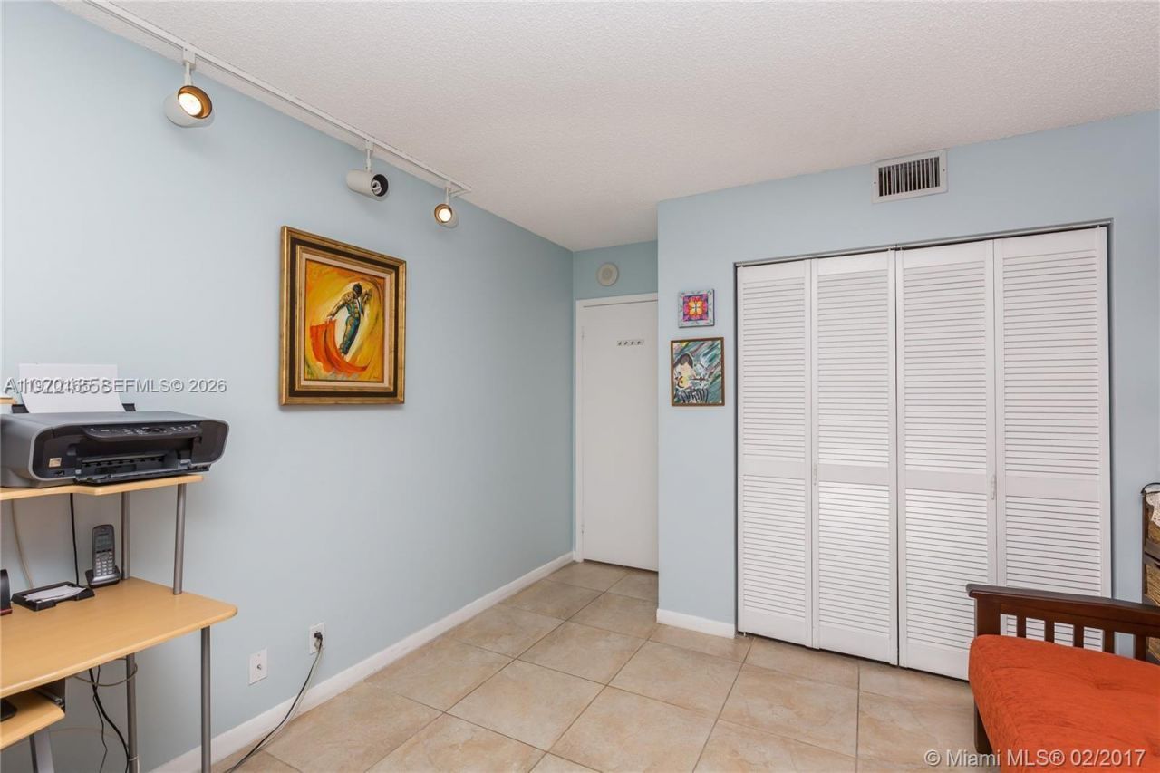 2500 Parkview Dr , Unit 1207, Hallandale Beach, FL 33009 Photo