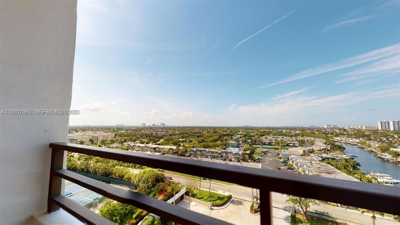 2500 Parkview Dr , Unit 1207, Hallandale Beach, FL 33009 Photo
