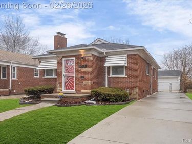 19134 Mallina Street, Detroit, MI 48236