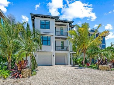 203 BAY DRIVE N, BRADENTON BEACH, FL 34217