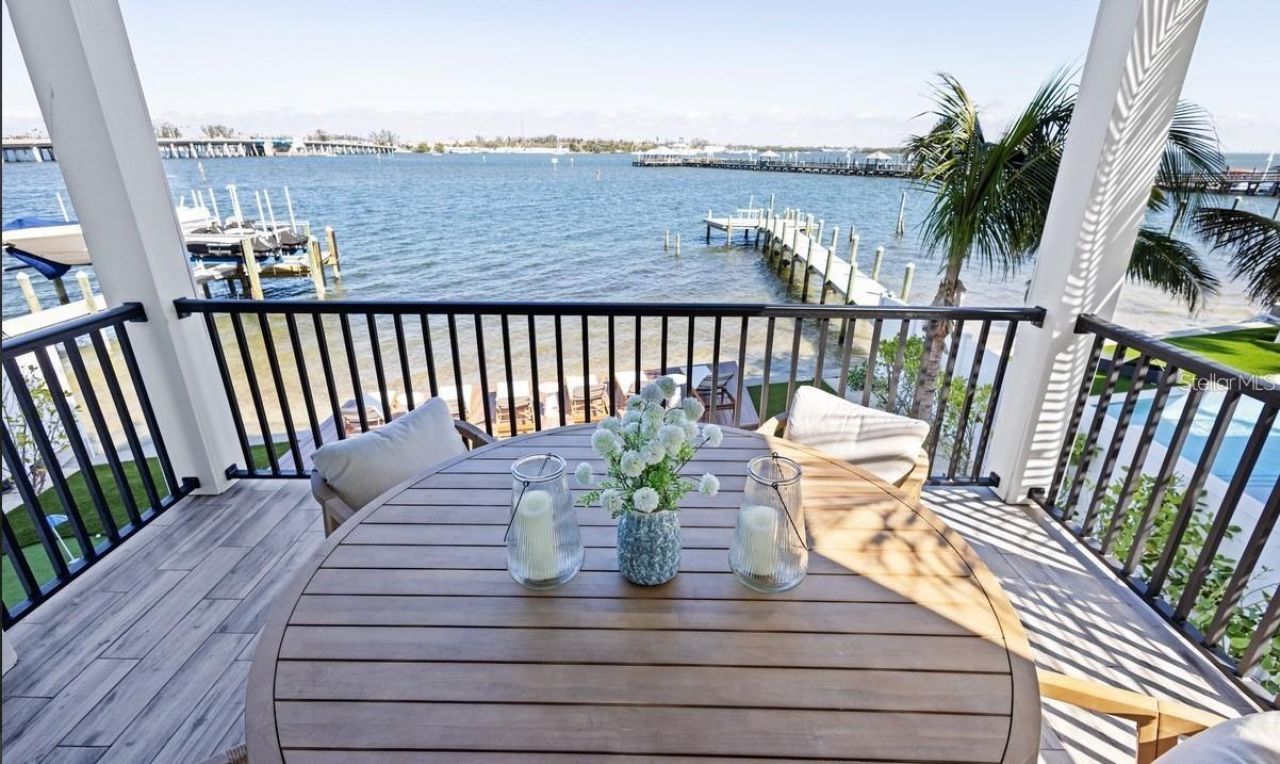 203 Bay Drive N, Bradenton Beach, FL 34217 Photo