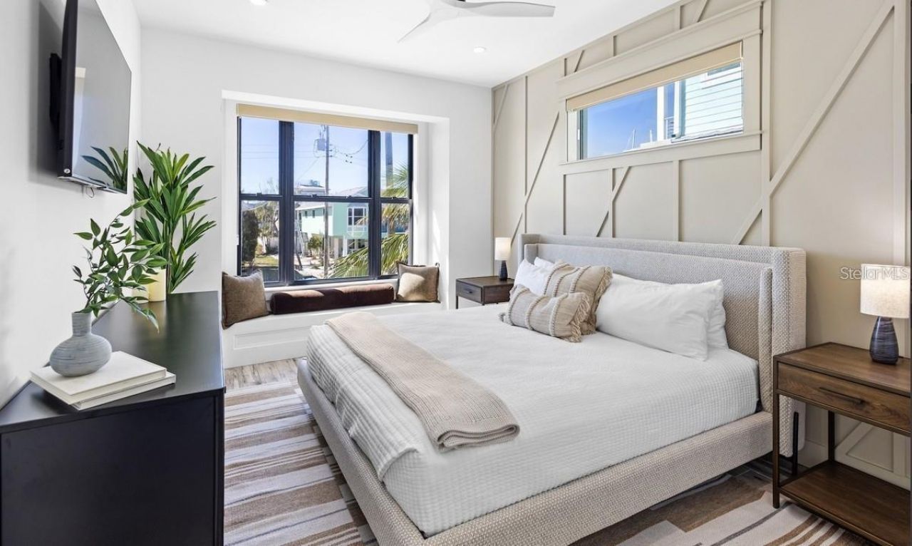 203 Bay Drive N, Bradenton Beach, FL 34217 Photo