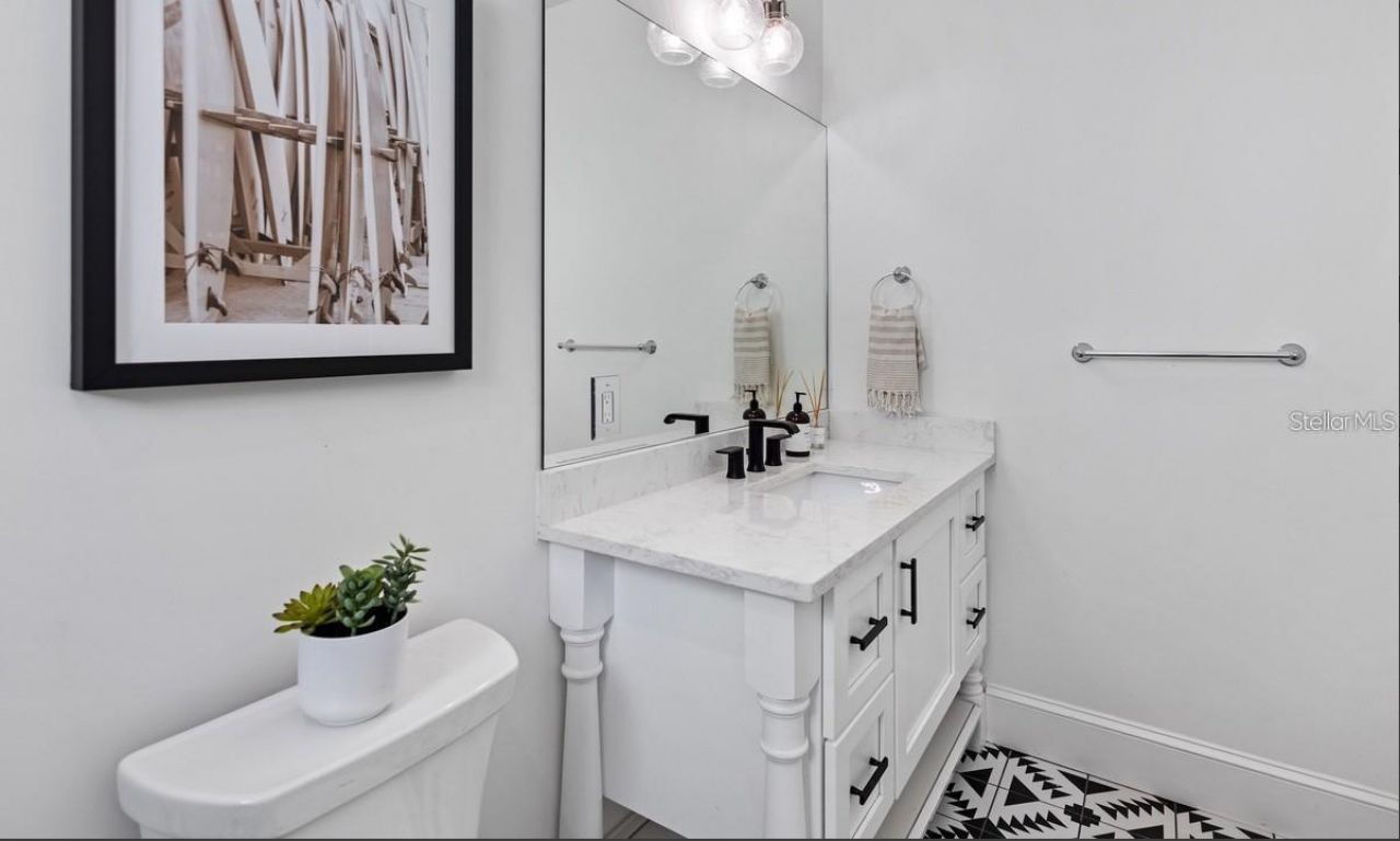 203 Bay Drive N, Bradenton Beach, FL 34217 Photo