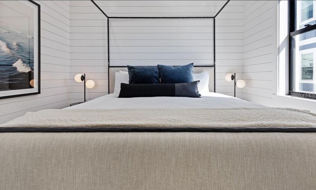 203 Bay Drive N, Bradenton Beach, FL 34217 Photo