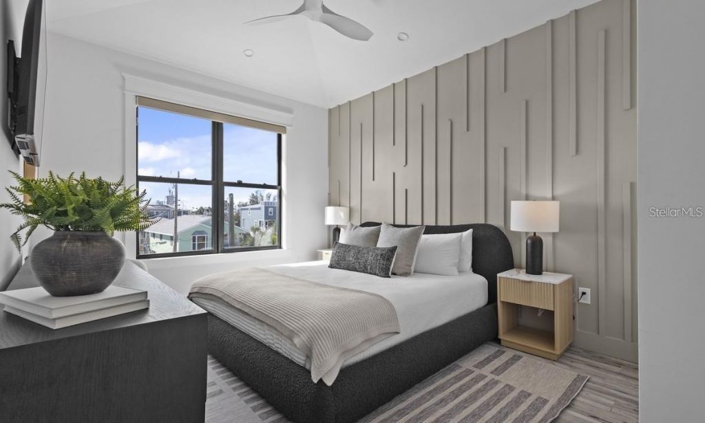 203 Bay Drive N, Bradenton Beach, FL 34217 Photo