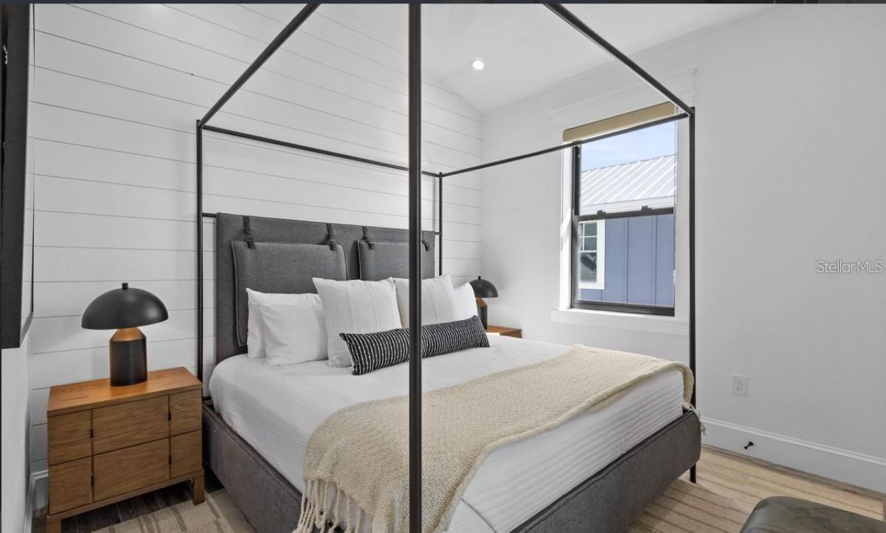 203 Bay Drive N, Bradenton Beach, FL 34217 Photo