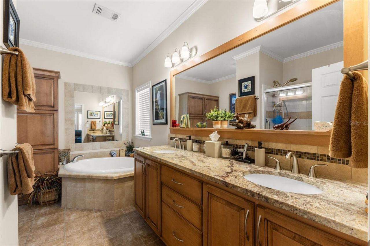 7166 Mount Arlington Drive Ne, Unit 418, Saint Petersburg, FL 33702 Photo