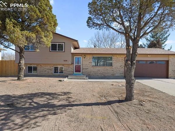 4038 West Drive, Pueblo, CO 81008