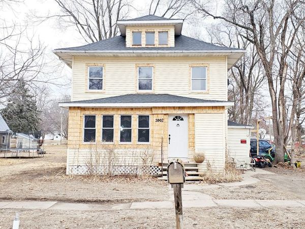 1002 Locust Street, Thomson, IL 61285