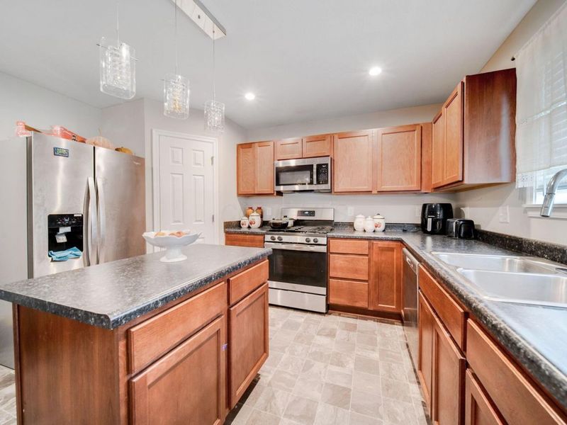 7350 Bromfield Drive, Canal Winchester, OH 43110 Photo 14