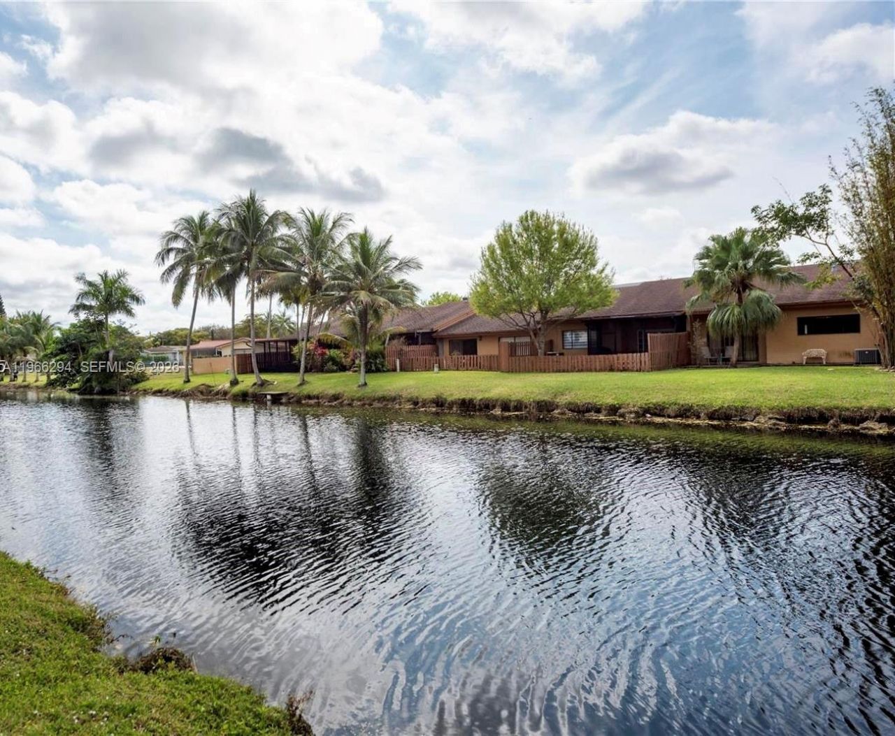 7924 NW 10th St, Plantation, FL 33322 Photo