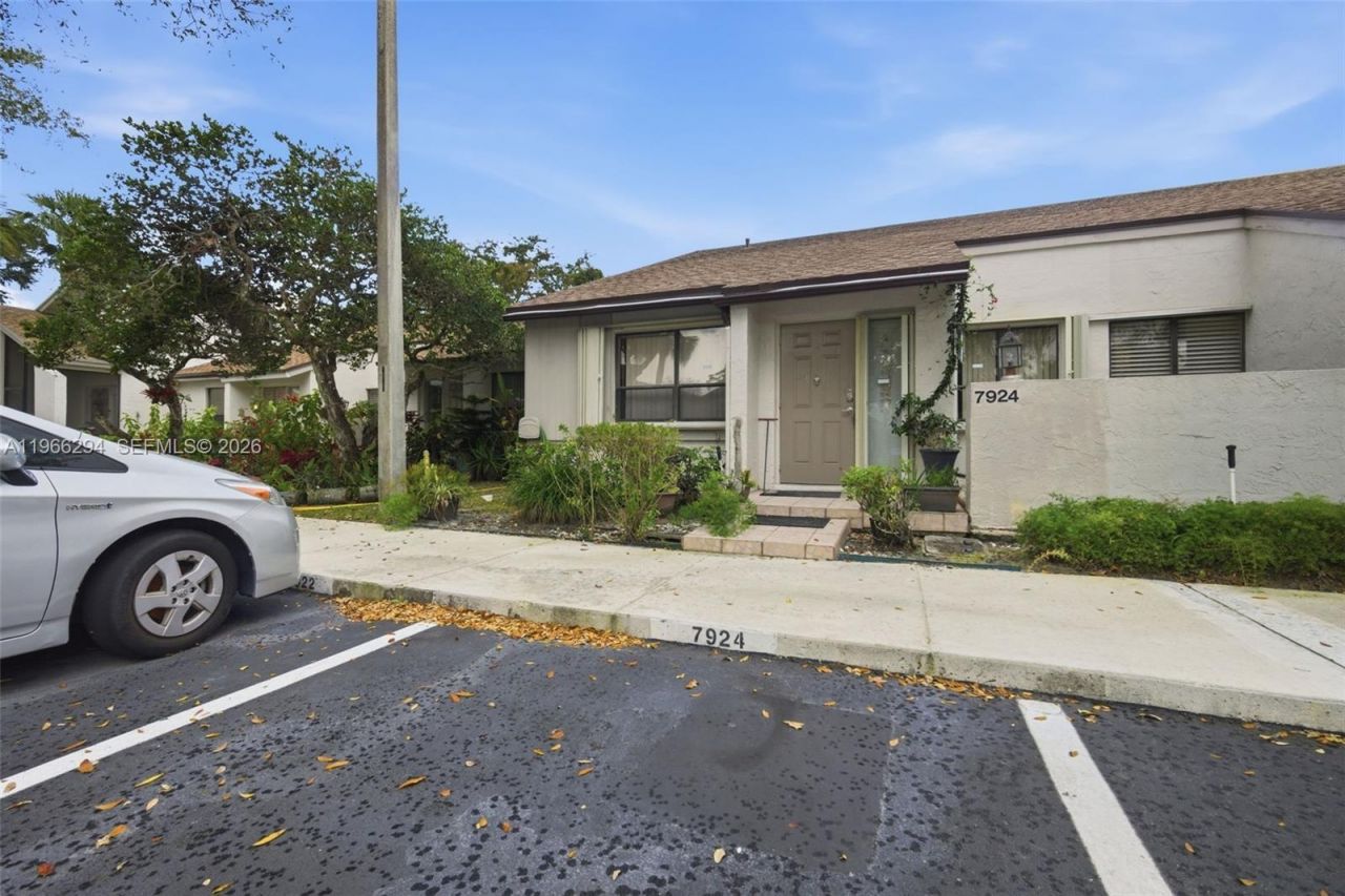 7924 NW 10th St, Plantation, FL 33322 Photo