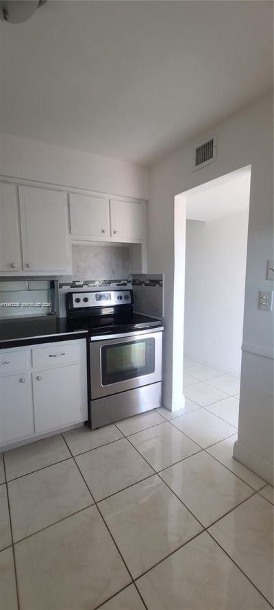 1540 NE 191st St, Unit 207, Miami, FL 33179 Photo