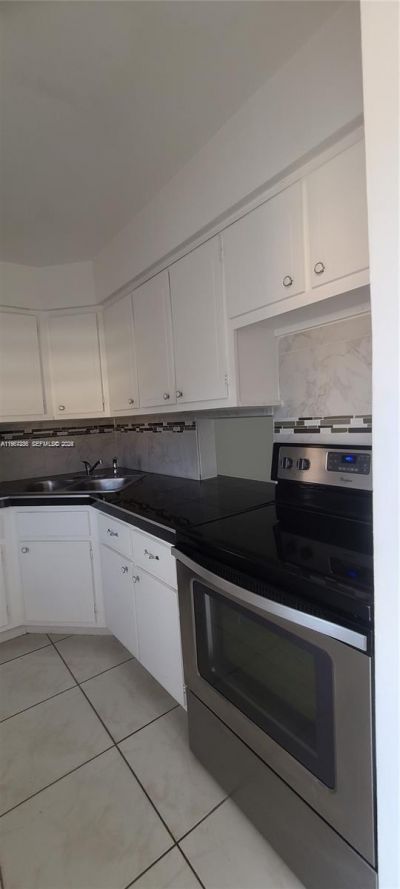 1540 NE 191st St, Unit 207, Miami, FL 33179 Photo