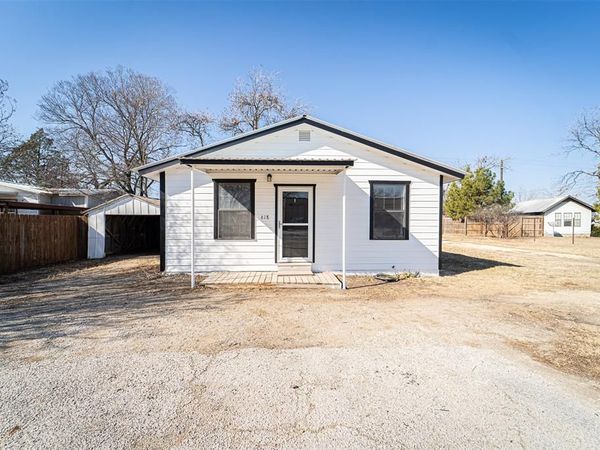 618 Oak Street, Clyde, TX 79510