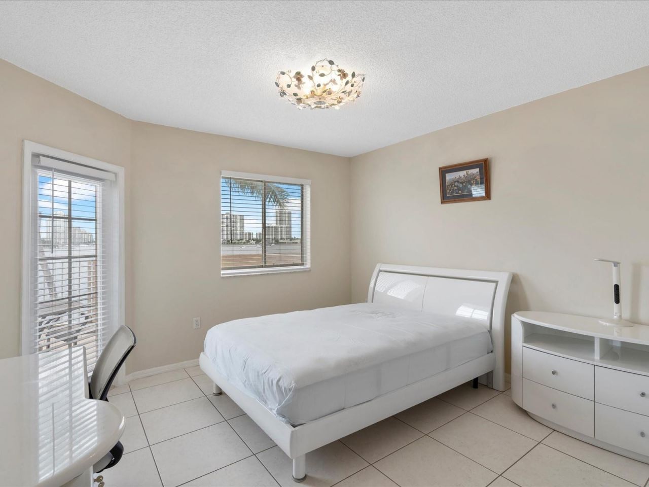 18260 N Bay Road, Unit 304, Sunny Isles Beach, FL 33160 Photo