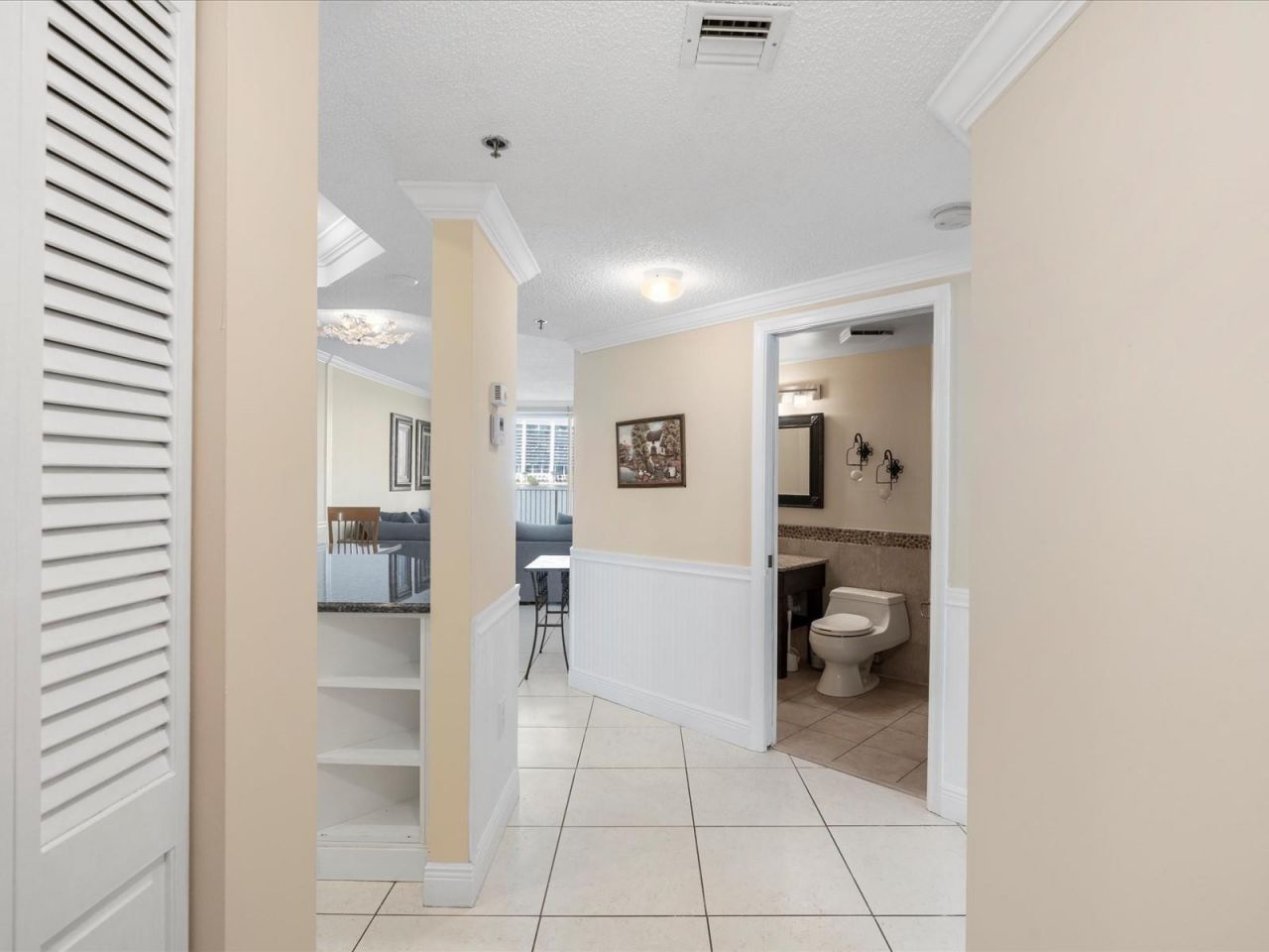 18260 N Bay Road, Unit 304, Sunny Isles Beach, FL 33160 Photo