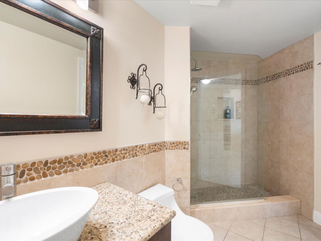 18260 N Bay Road, Unit 304, Sunny Isles Beach, FL 33160 Photo