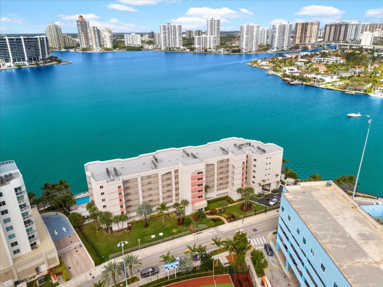 18260 N Bay Road, Unit 304, Sunny Isles Beach, FL 33160 Photo