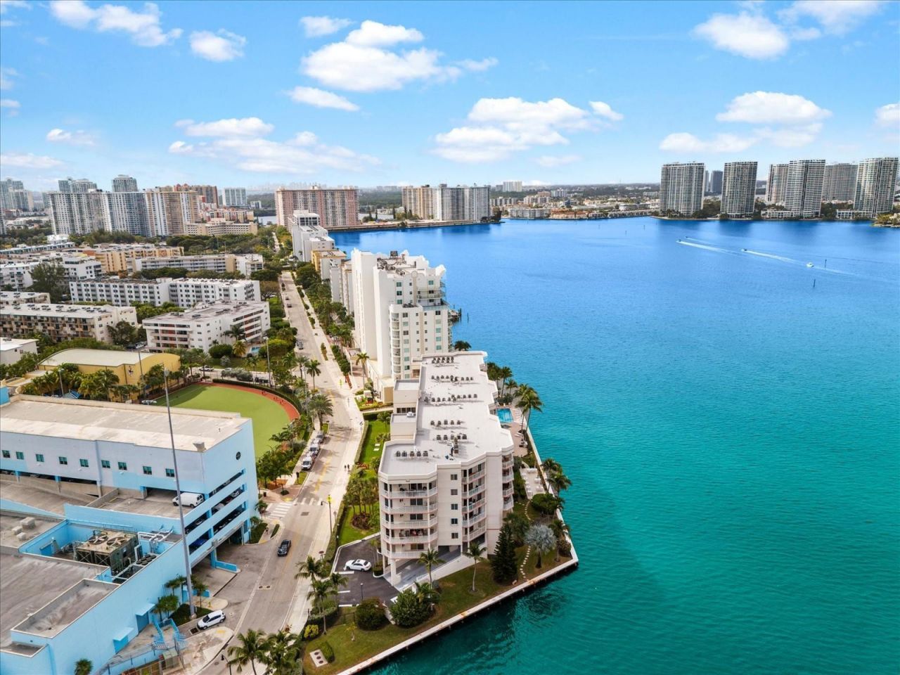 18260 N Bay Road, Unit 304, Sunny Isles Beach, FL 33160 Photo