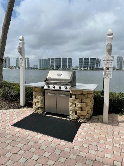 18260 N Bay Road, Unit 304, Sunny Isles Beach, FL 33160 Photo