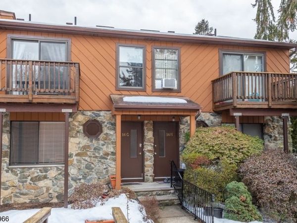 16 Brookside Hts, Wanaque, NJ 07465