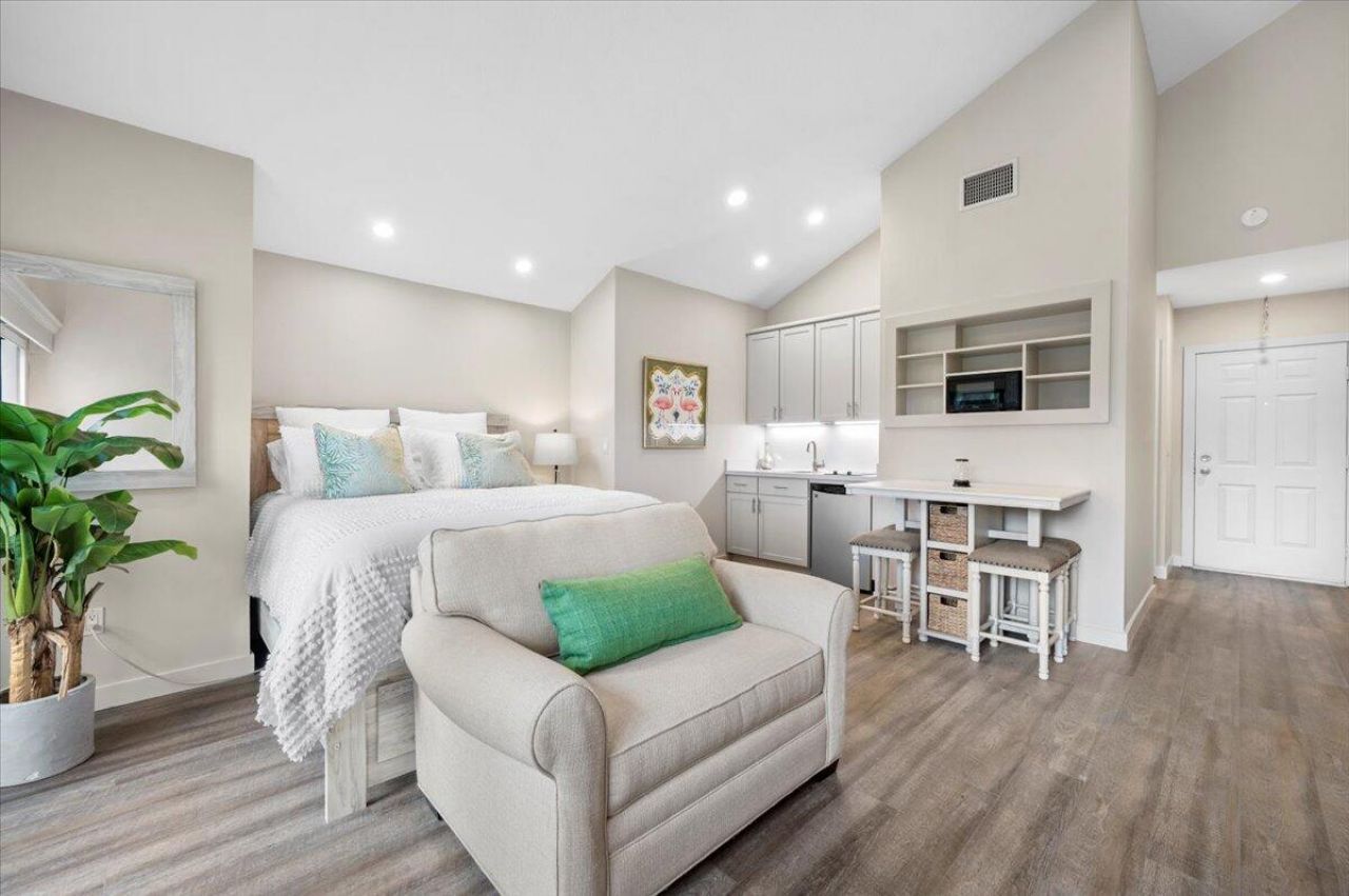 11863 Wimbledon Circle, Unit 542, Wellington, FL 33414 Photo