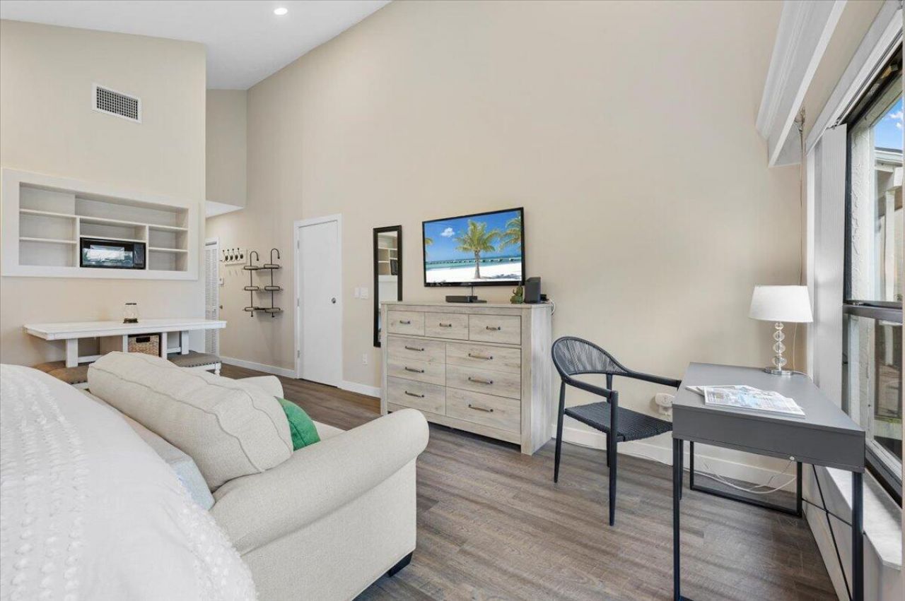 11863 Wimbledon Circle, Unit 542, Wellington, FL 33414 Photo