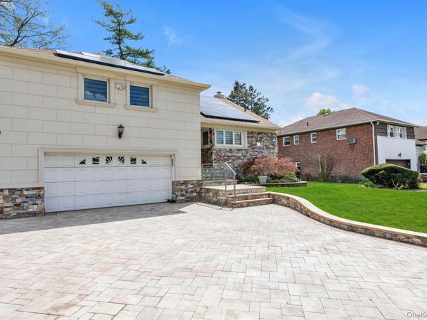 830 Pepperidge Road, Westbury, NY 11590