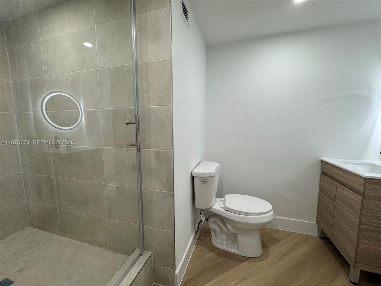 999 Brickell Bay Dr, Unit 2008, Miami, FL 33131 Photo