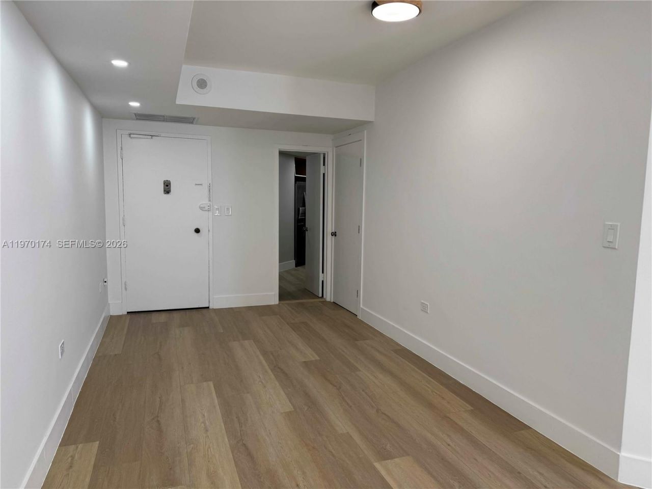 999 Brickell Bay Dr, Unit 2008, Miami, FL 33131 Photo