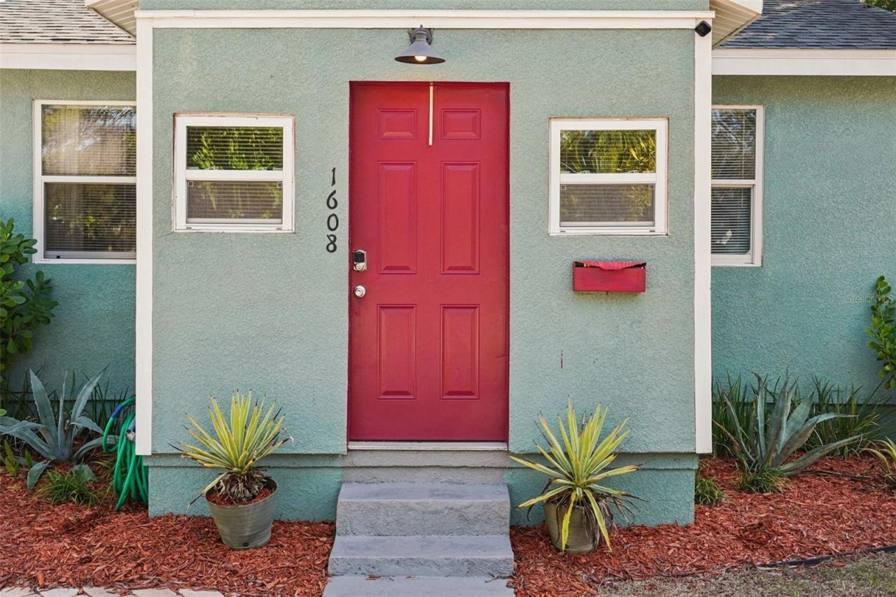 1608 Preston Street S, Saint Petersburg, FL 33712 Photo