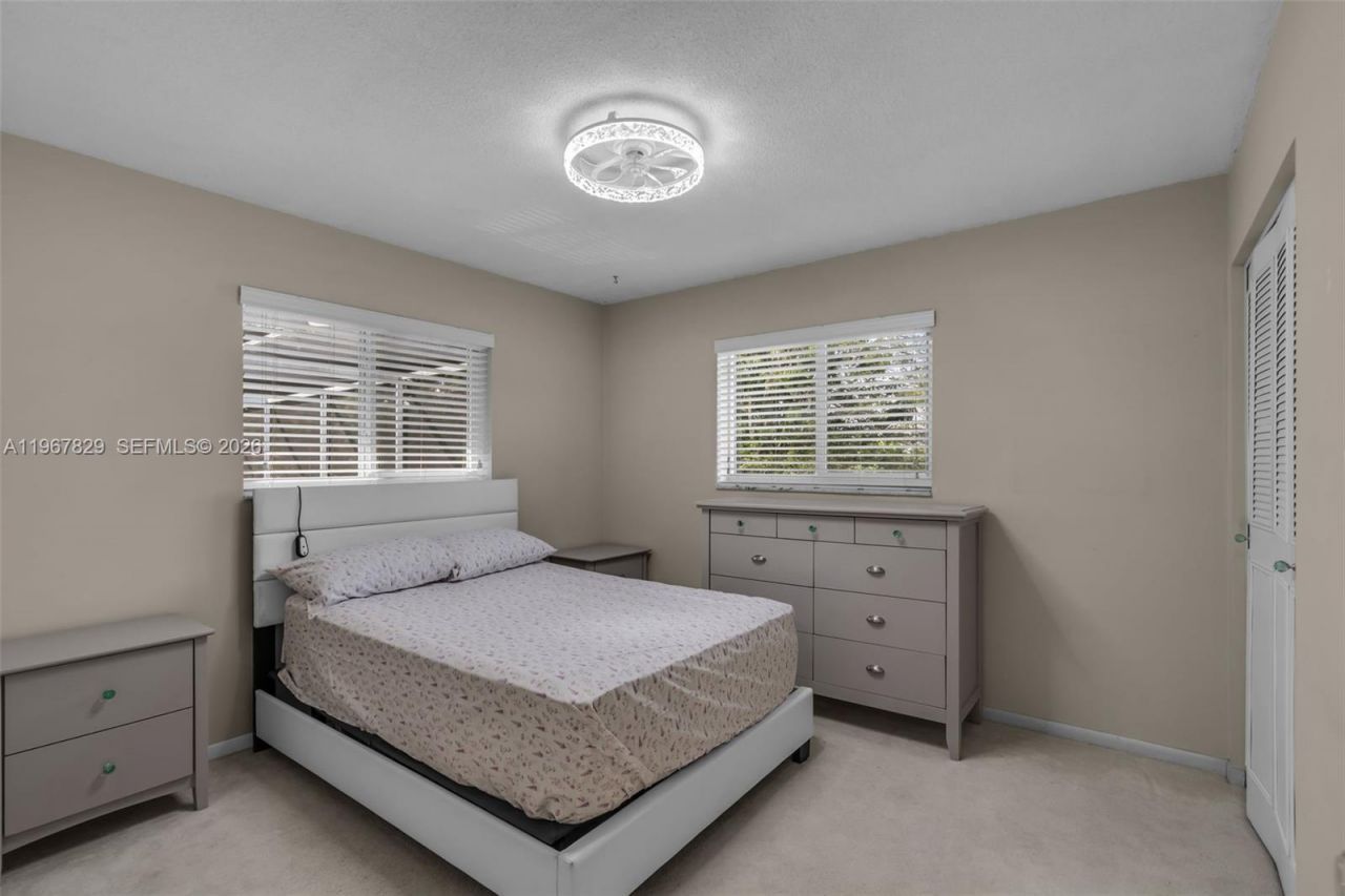 7541 SW 9th St, Plantation, FL 33317 Photo