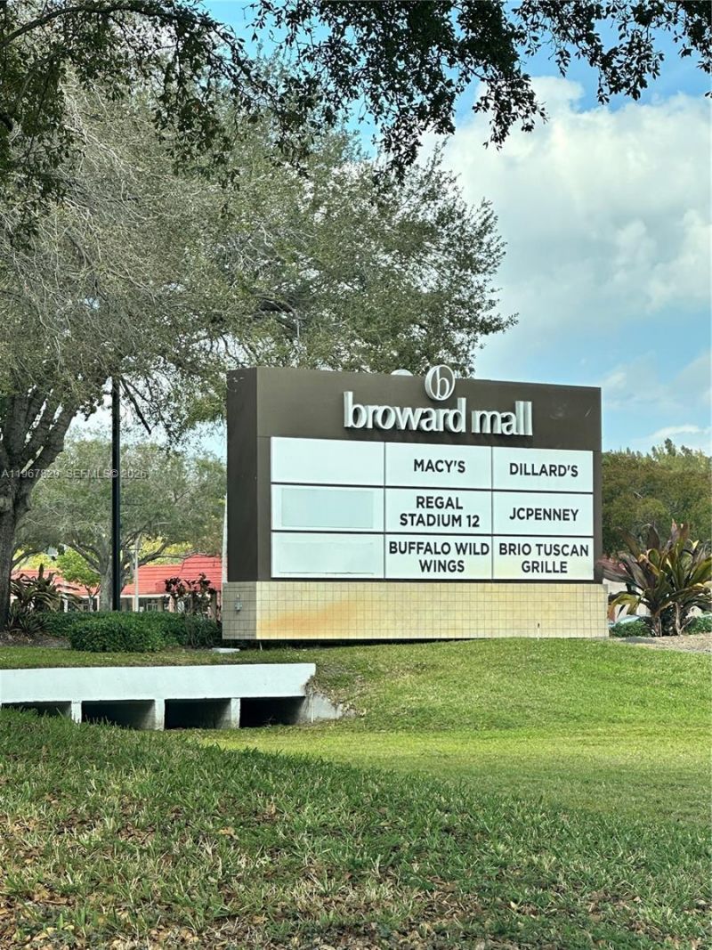 7541 SW 9th St, Plantation, FL 33317 Photo