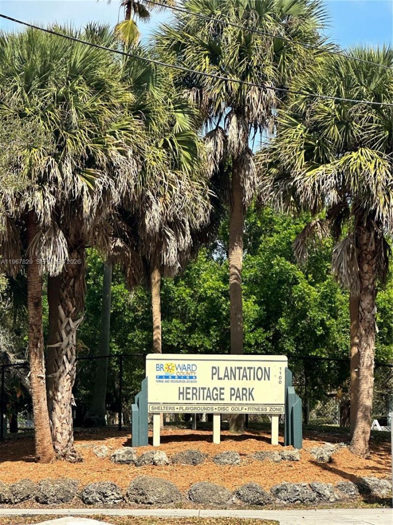 7541 SW 9th St, Plantation, FL 33317 Photo