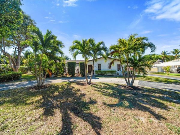 17242 SW 88th Ave , Palmetto Bay, FL 33157