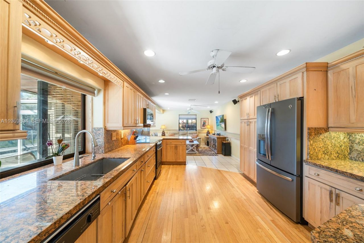 17242 SW 88th Ave, Palmetto Bay, FL 33157 Photo