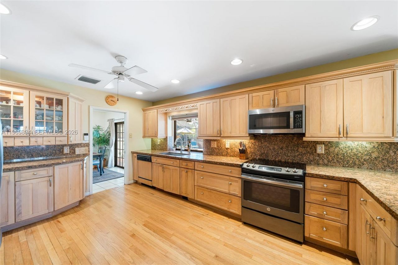 17242 SW 88th Ave, Palmetto Bay, FL 33157 Photo