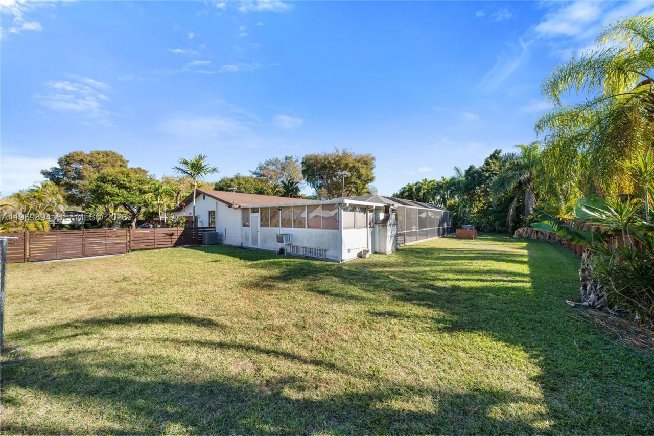 17242 SW 88th Ave, Palmetto Bay, FL 33157 Photo