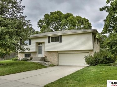 8540 Arrow Head Circle, Lincoln, NE 68520
