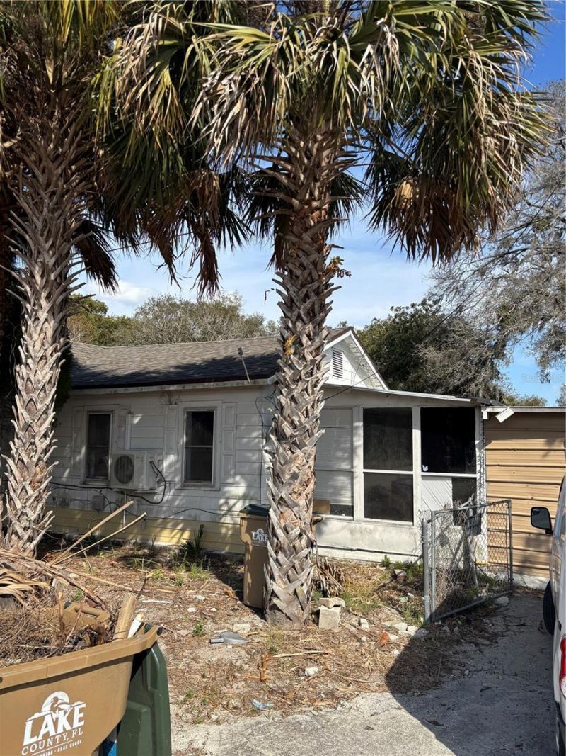 31526 Vine Street, Sorrento, FL 32776 Main Photo