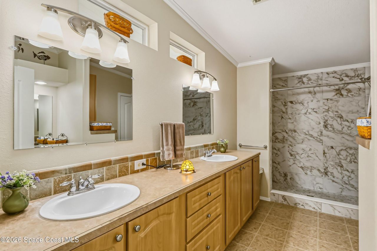 859 Tamarind Circle, Barefoot Bay, FL 32976 Photo