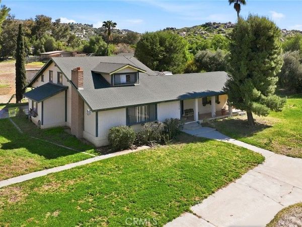 23270 Menifee, Nuevo, CA 92567