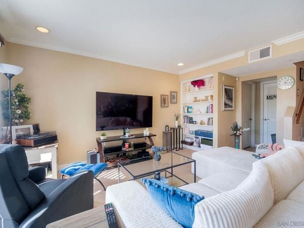 15383 Maturin Dr, Unit 221, San Diego, CA 92127