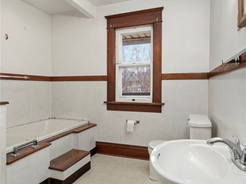 216 Parkview Street NE, Massillon, OH 44646 Photo 16