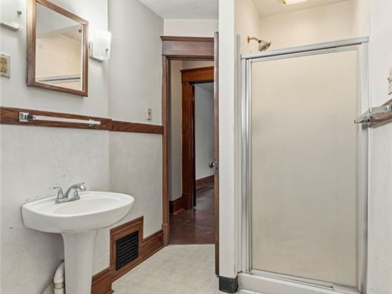 216 Parkview Street NE, Massillon, OH 44646 Photo 17