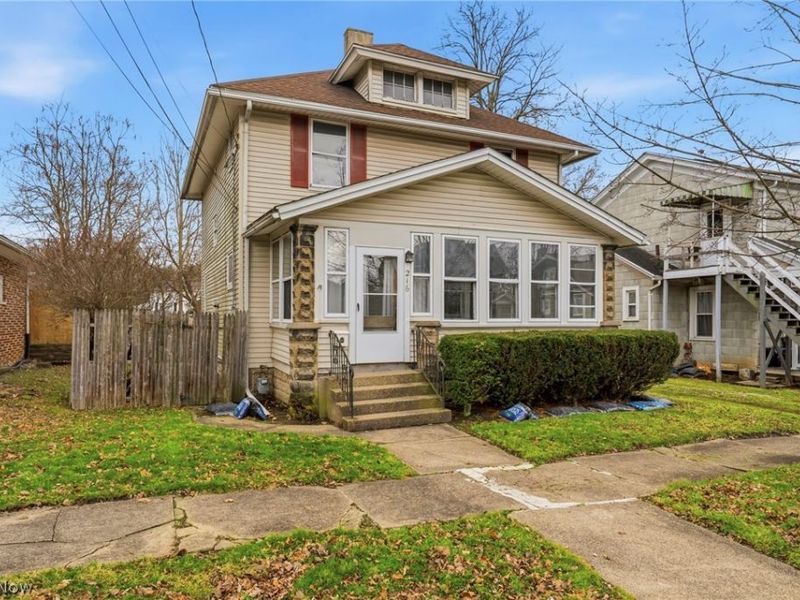 216 Parkview Street NE, Massillon, OH 44646 Photo 2