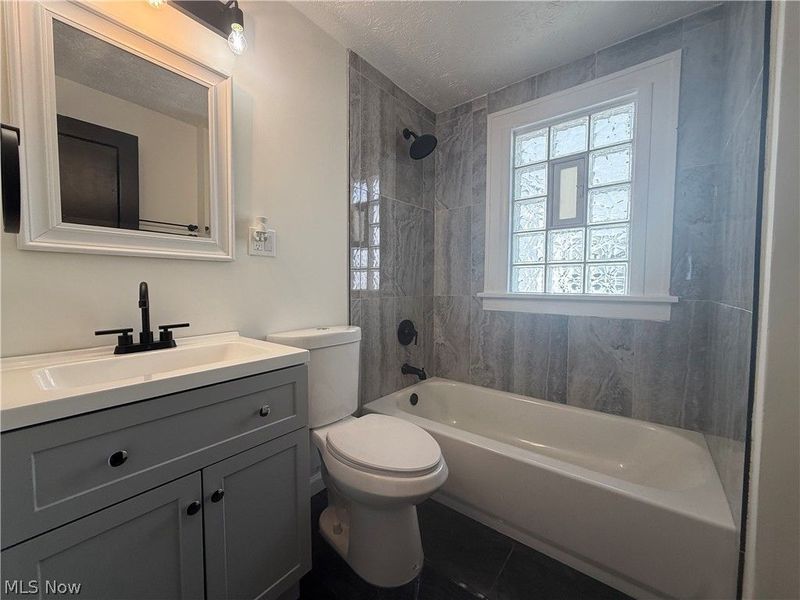 7111 Hampstead Avenue, Parma, OH 44129 Photo 12